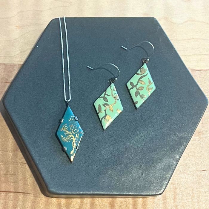 Liquid Metal Enameling: August 23 from 2:00-6:00